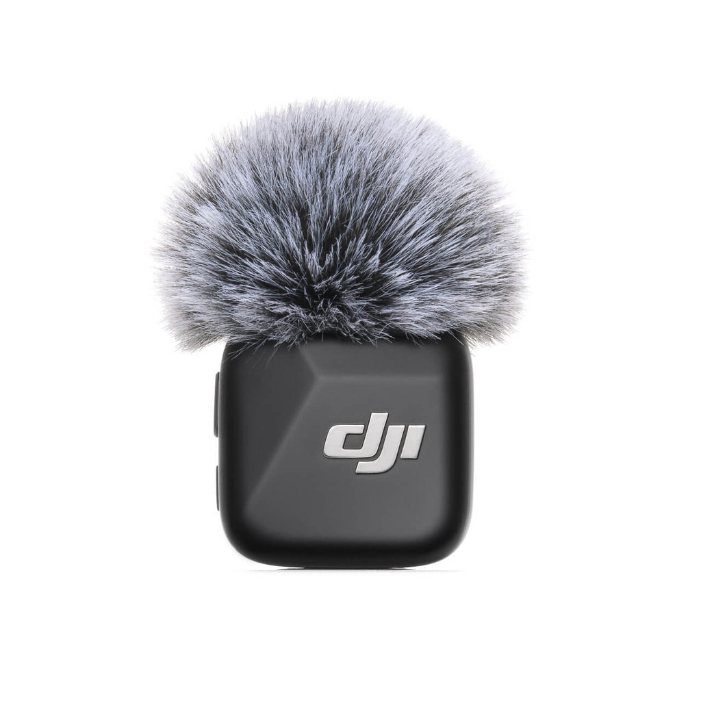 DJI Mic Mini connected to a smartphone